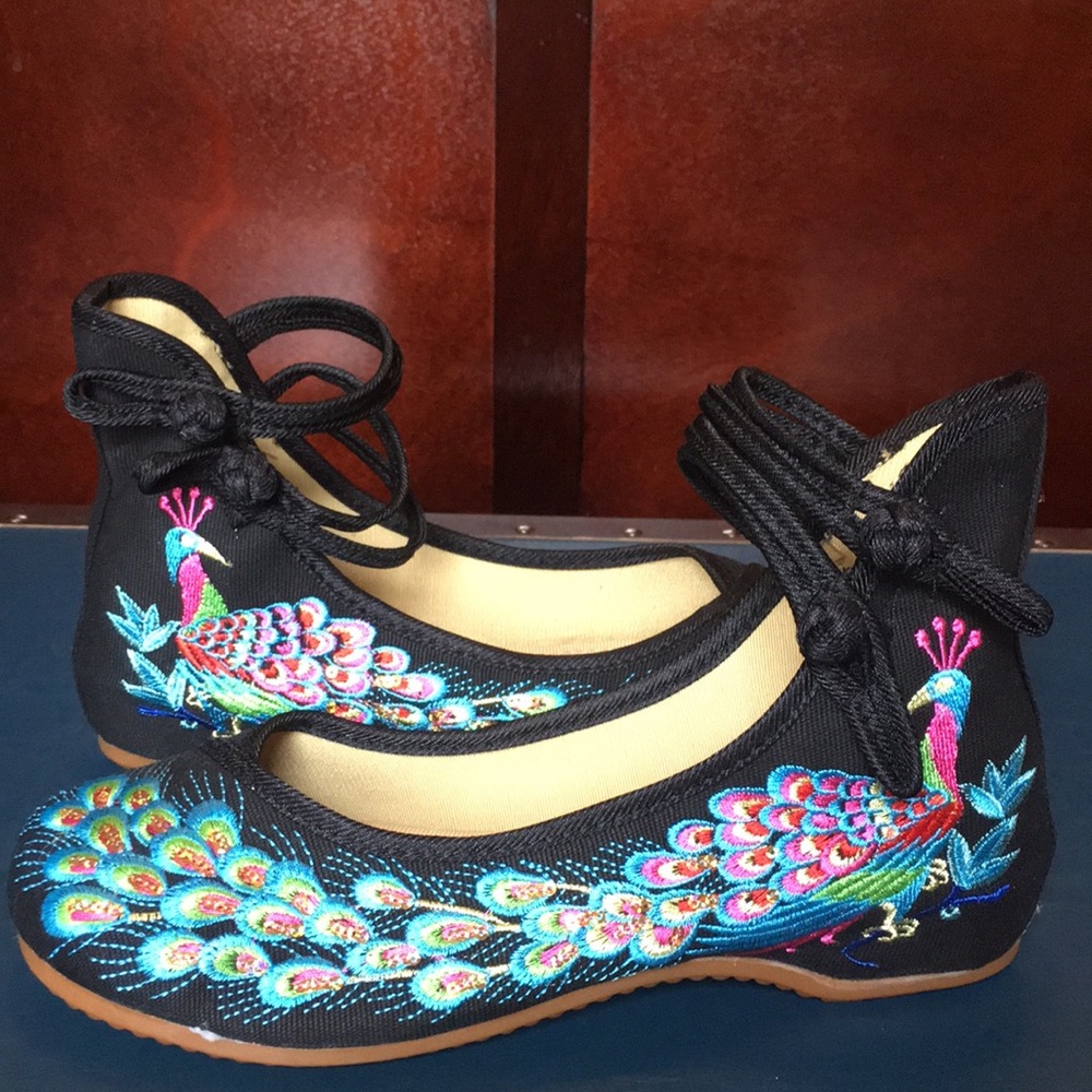 Brand New!!! Beautiful Embroidered Mary Jane Style